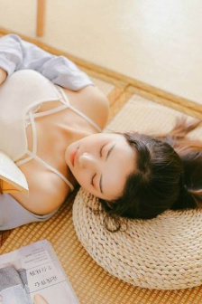 同桌摸了我一天作文